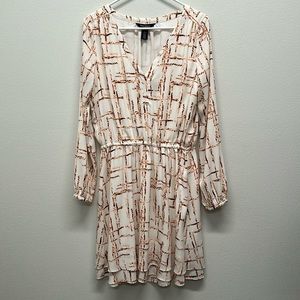 White House Black Market WHBM V-Neck Long Sleeve Lined Dress Sz 8